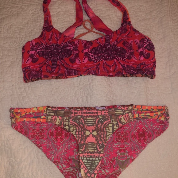 Maaji bathing suit - Picture 2 of 4
